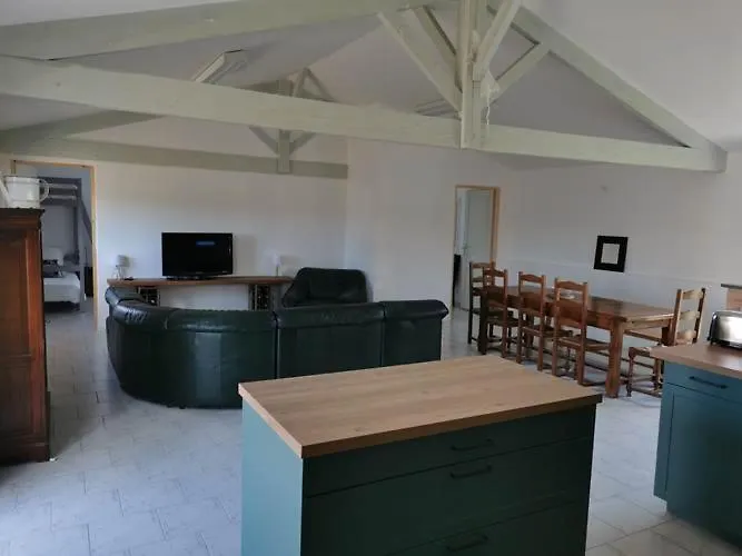 Auberge Le Gabachou Montpezat-de-Quercy 0*,  France