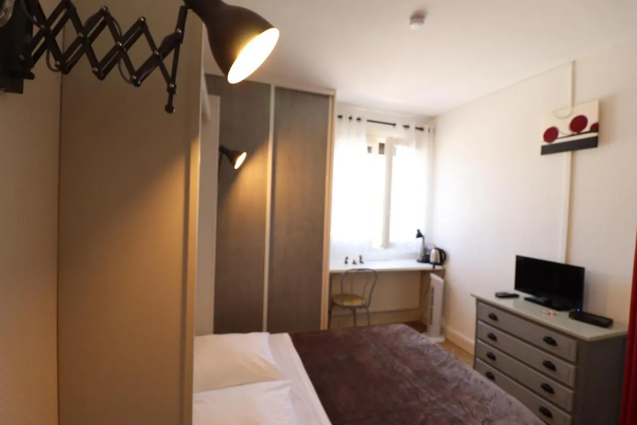 Auberge Le Gabachou Montpezat-de-Quercy 0*,  France